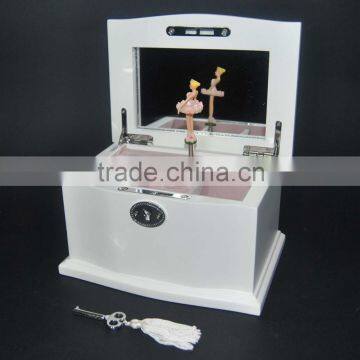 musical jewelry box with ballerina