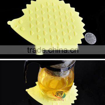 Hedgehog-like non-slip multifuntional silicone heat resistant mat for decoration