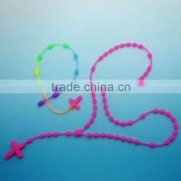 Eco-friendly Newest promotional soft cheap fancy necklaces