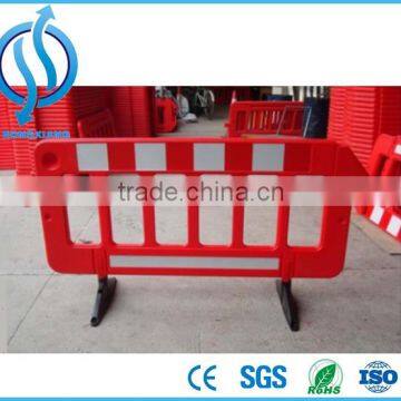 Temporary Portable Plastic Barrier/ Pedestrian Fence Barrier / Plastic Safety Fence for Road Safety photo-3