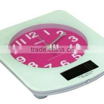 Kitchen scale with clock