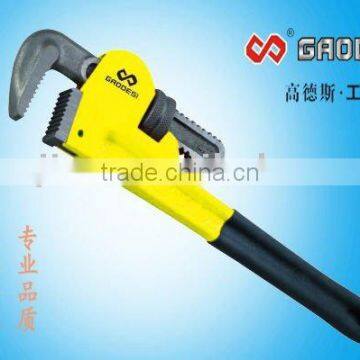 Heavy duty pipe wrench