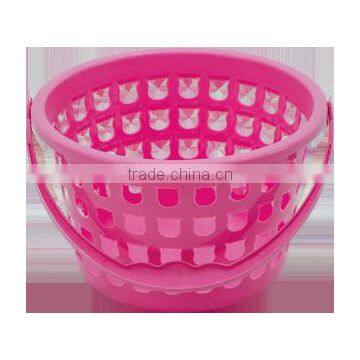 Round Basket With Handle