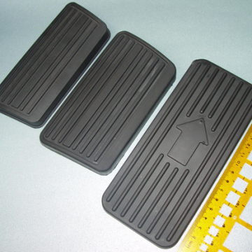 Molded Rubber Pedal Pad Custom injection molded brake pedal or clutch pedal covers China Manufacturer