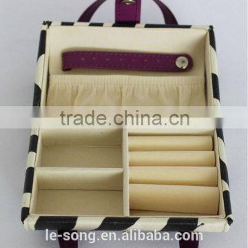 Hanging Lines Leather Cover Makeup Bag For Ladies