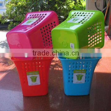 2018,2038 plastic colorful mesh wastebasket