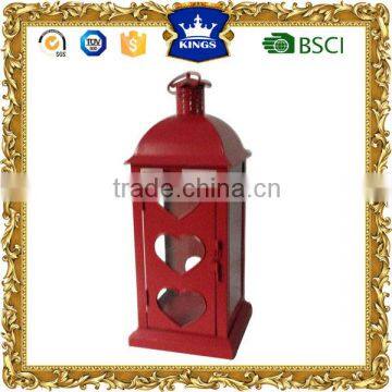 Metal & Glass Delightful the shape of the love heart red metal lantern