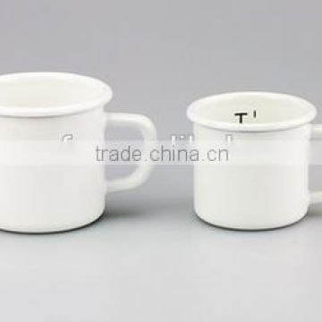 Can be customized logo thicking enamel cup 8cm with white rim