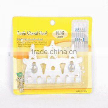 Sucker Type Human Shaped Plastic Toothbrush Holder Plastic Bathroom Accessories photo-4