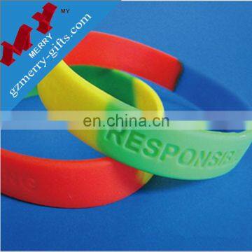 Giveaways colorful design wholesale rubber bracelet