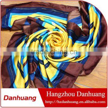 Fashionable satin gold flower printed square scarf hot muslim hijab