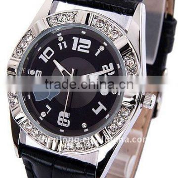 wow!! 2011 fashion cartoon quartz diamond watch