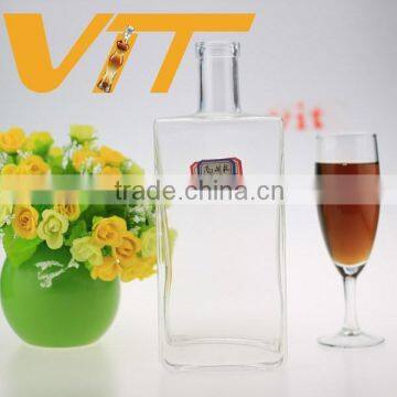 wholesale liquor bottle 700 ml cork alcohol bottle clear flint glass vodka bottle