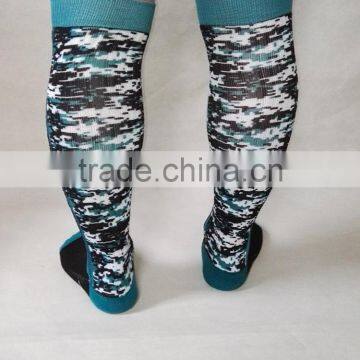 Custom Wholesale Knee High Football Soccer Socks photo-3