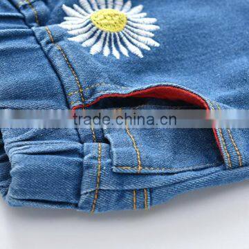 New Fashion Wholesale Kids Jeans Denim Flower Shorts for Baby Girls photo-4