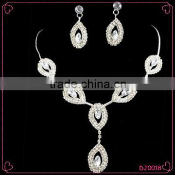 Fashion Jewelry Water Drop Earrings Necklace Set With Crystal Pendant