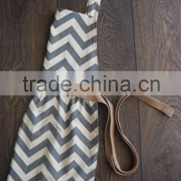 Women's chevron patterned full apron