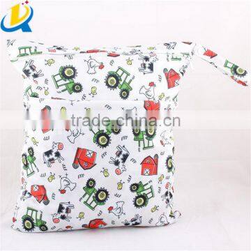 Hot Selling Popular Foldable Waterproof Cute Colorful Custom Diaper Bag photo-4