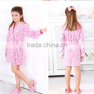 Cute 100% Polyester Fashion Girls Bathrobes Soft Fleece Warm Bathrobes Polka Dots Printed Girls Sleepwear