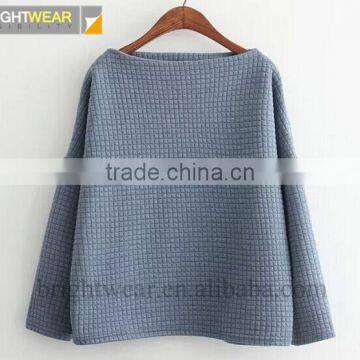 Pullover sweatshirt with boat neck and lattice style for women