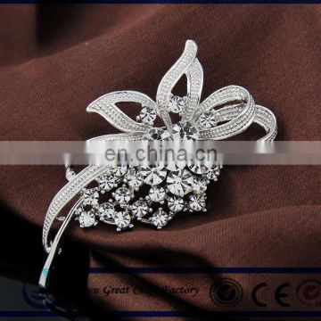 Fashion jewelry bouquet with the geometry of the crystal Mosaic of the brooch