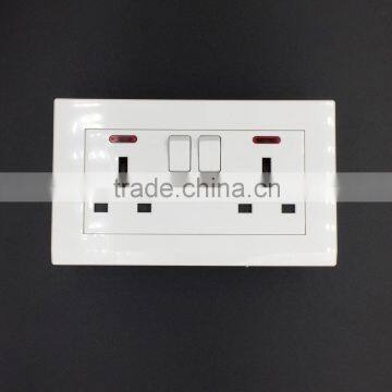 118 series double England type socket with double switch