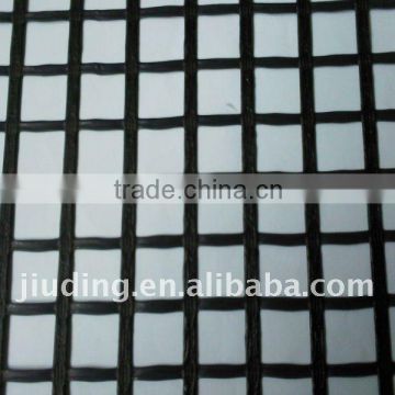 Polyester geogrid with PVC coating