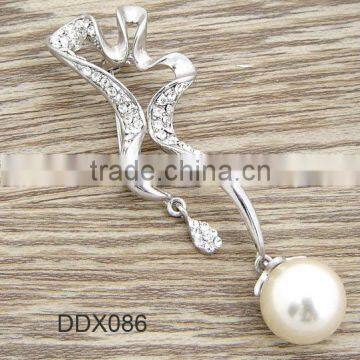 China Wholesale fashion pearl brooch pin, rhinestone brooch for costume