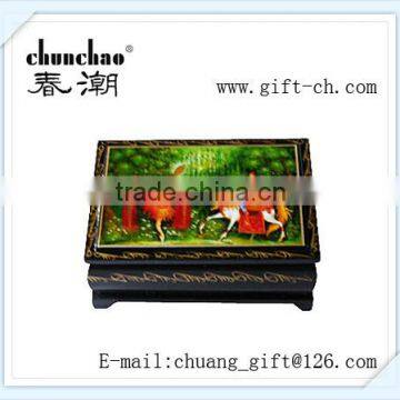 2015 hot sale lovely Wind Up wooden music boxes