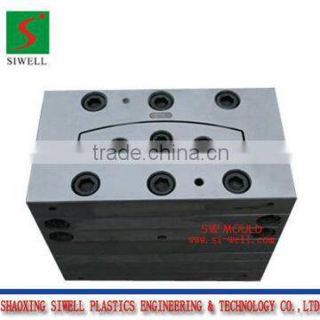 Extrusion mould for PVC radome profile