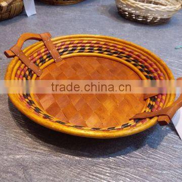 round shape cheap willow fruit vegetable bread cake tray wicker& wooden basket display with handle