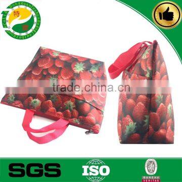 China factory good quality beautiful strawberry pattern thermal lunch bag, unique lunch bags