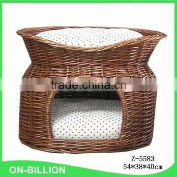 Pet usage hand woven wicker dog house with foam