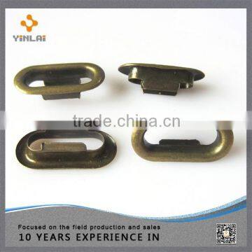 Iron groove buckle