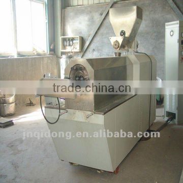 Dog food extrusion machine