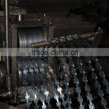 Hot Seller CBT-65 Stainless Steel Razor Barb Wire Fence Security photo-4