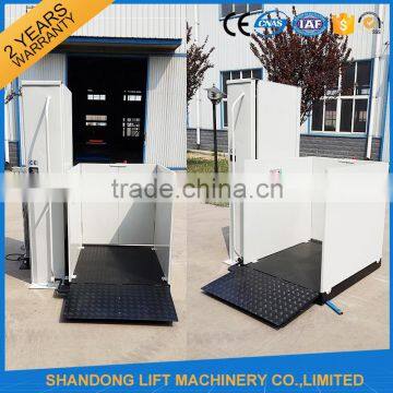 Small outdoor lift elevator for disabled or elder