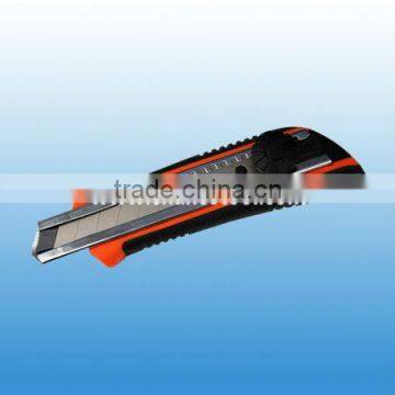 easy cut auto-retractable folding utility knife UK082