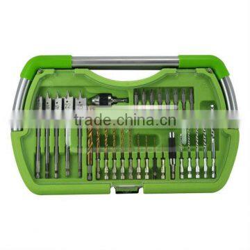 30 piece combination drill bit set in plastic case