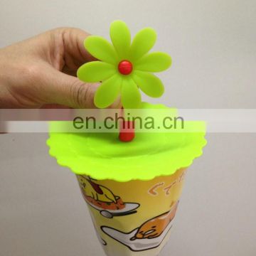 Silicone Leakproof Coffee Mug Suction Lid Airtight Sealed Cup Cover in Flower Design