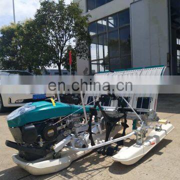 Similar Kubota 4 Row Hand Walking Type Manual China Rice Transplanter photo-4