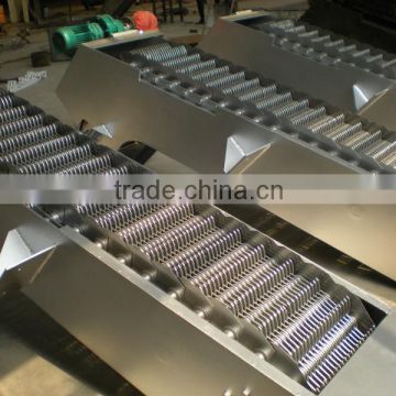 Mechanical grill for waste water treatment plant