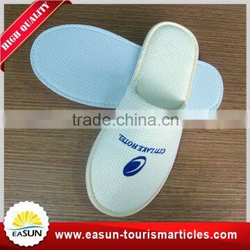 Hot sale cheap wholesale custom brand kits waffle hot sale hotel slippers