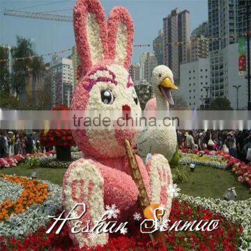 china manufacture artificial green sculptures for holiday decoration