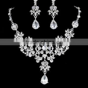 Silver Alloy Rhinestone Earrings Crystal Pendant Necklace Bridal Jewelry Set photo-3