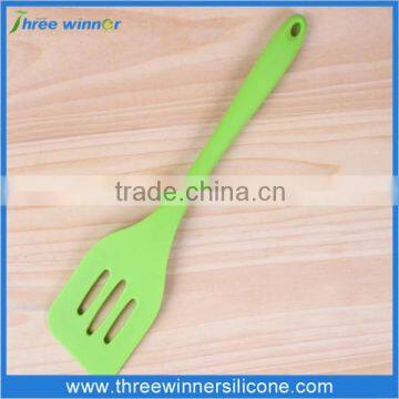 FDA Heat Resistance Silicone Slotted Shovel