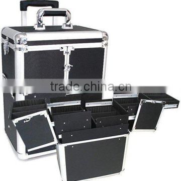 Black Professional Rolling Cosmetic Case