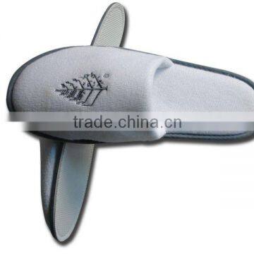 poly terry disposable closed toe hotel slipper
