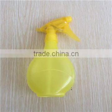 Yellow Transparent Plastic Garden Spray Bottle With Trigger photo-2
