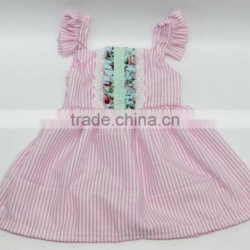 Wholesale Baby Girl Summer Dresses Children Seersucker Ruffle Sleeve Design Wear Lace Dress